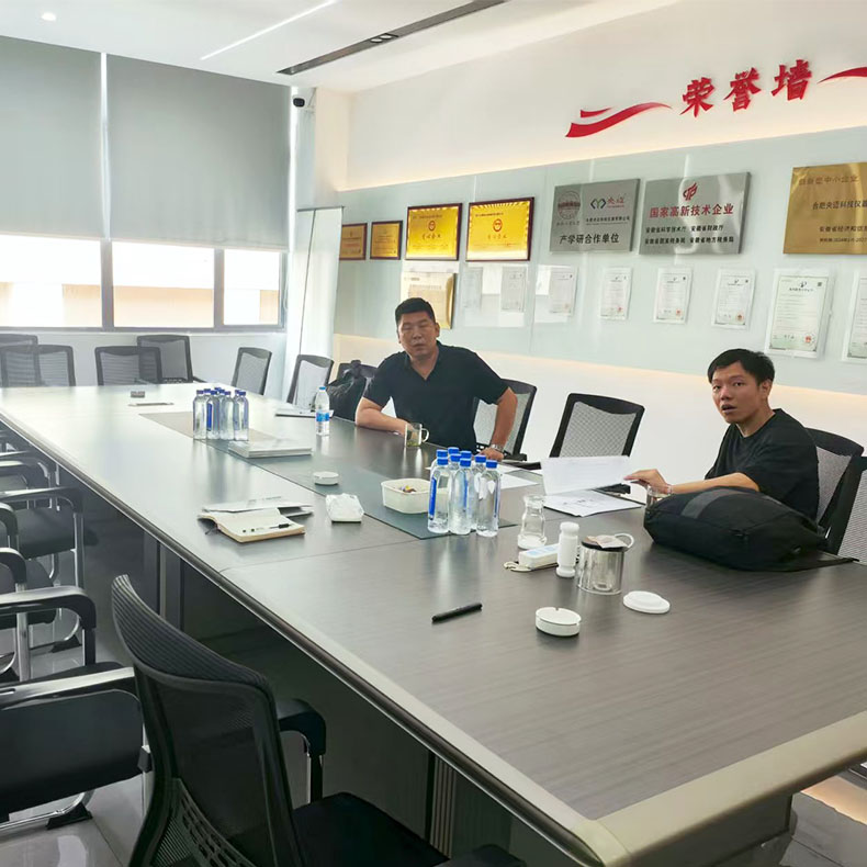 Shandong Boneng Chemical Equipment Co., Ltd. visita nuestra empresa y firma un acuerdo de compra.